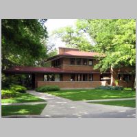 Harry S. Adams House (1913) 710 Augusta Blvd Oak Park, IL (1913), photo Zol87, Wikipedia.jpg